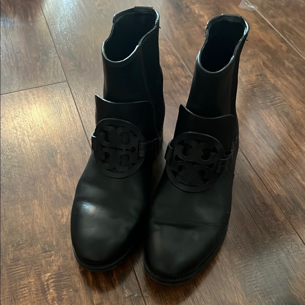TB Black Leather Boots 8